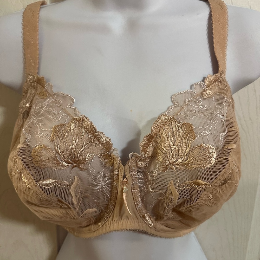 Wacoal 38 DD Bra Beige In Bloom Underwire Back Closure 855237
